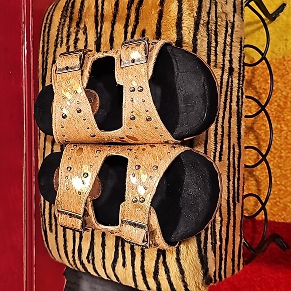 ●●FREEBIRD "ASHER" TAN MULTI PONY SANDALS SIZE 10 NIB●● - Picture 2 of 8